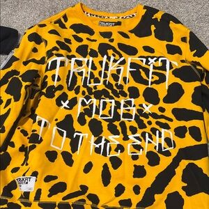 Trukfit Men Yellow and Black Patterned Hoodie